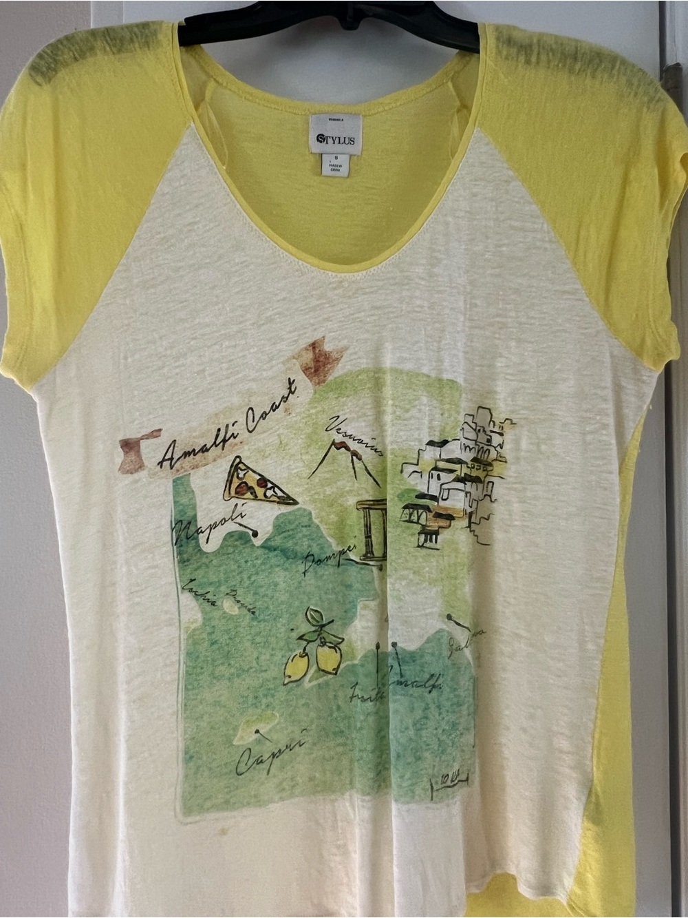 STYLUS Yellow and white Short Sleeve Graphic Tee - Amalfi Coast Motif